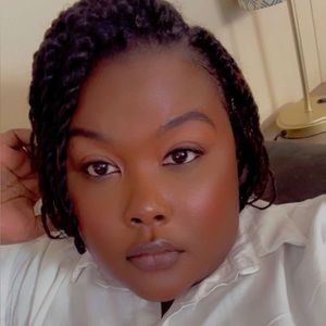 Meet your Posher, Brii